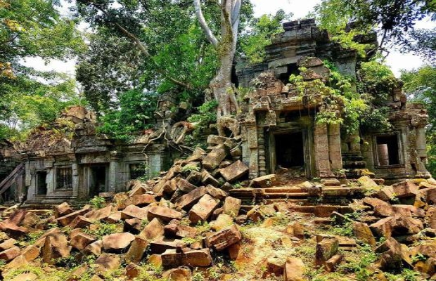 Ruins Beng Mealea, Siem Reap Cycling Tour